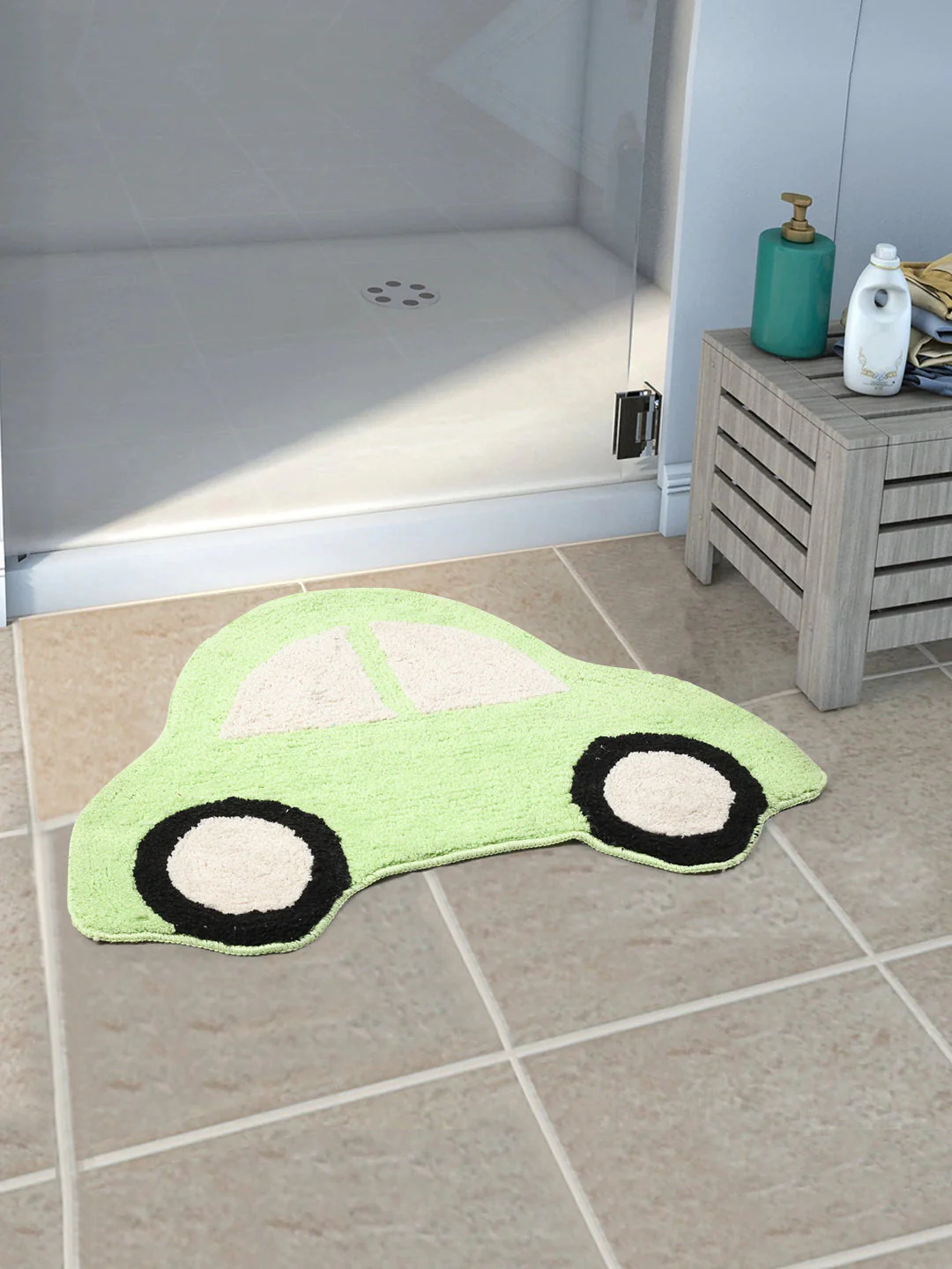 Car Shape Micro Bathmat | Fun Design & Soft Texture (45x70 cm)