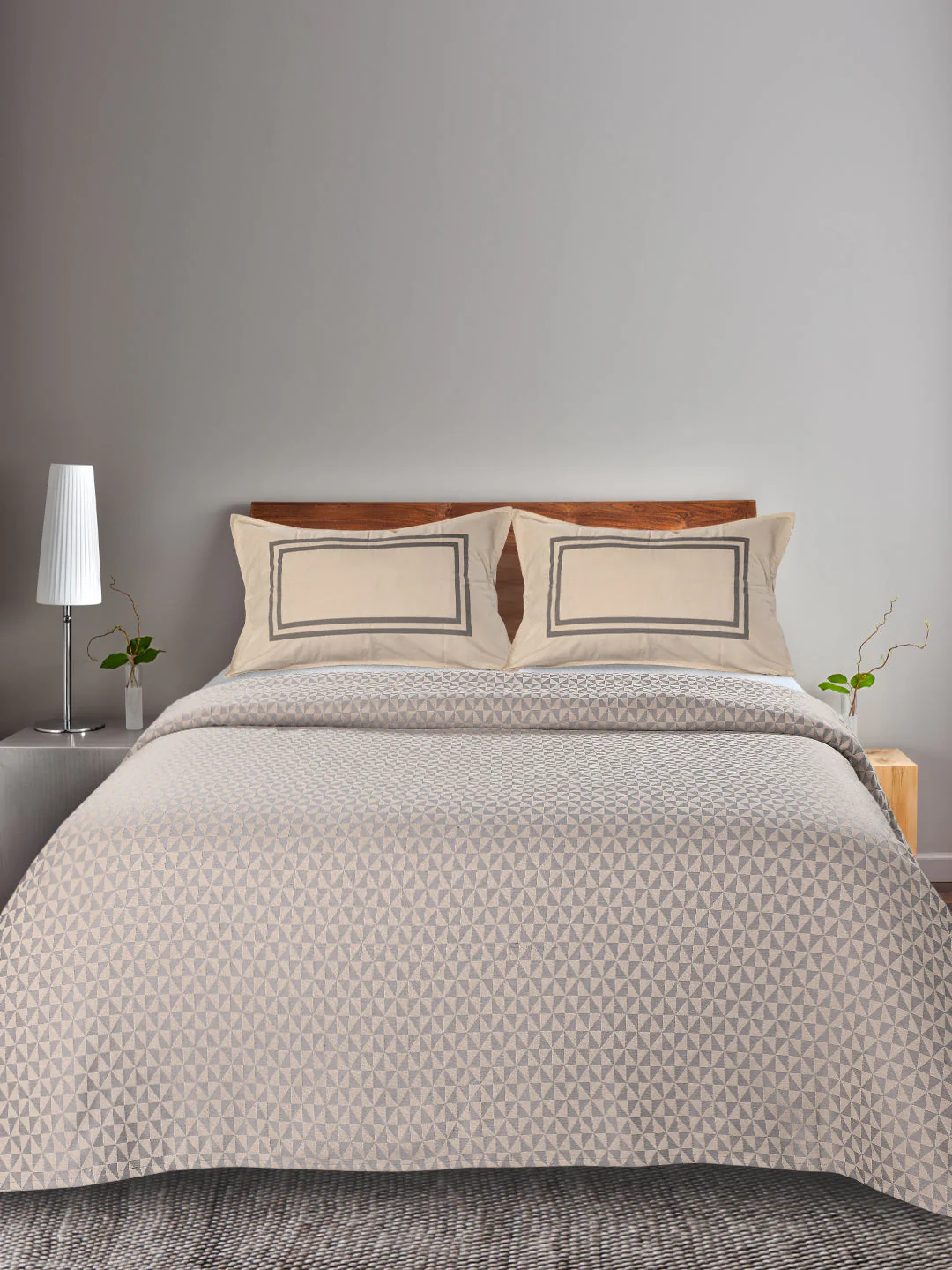 Firki Damask Cotton Bed Sheet with 2 Pillow Covers - Image 9