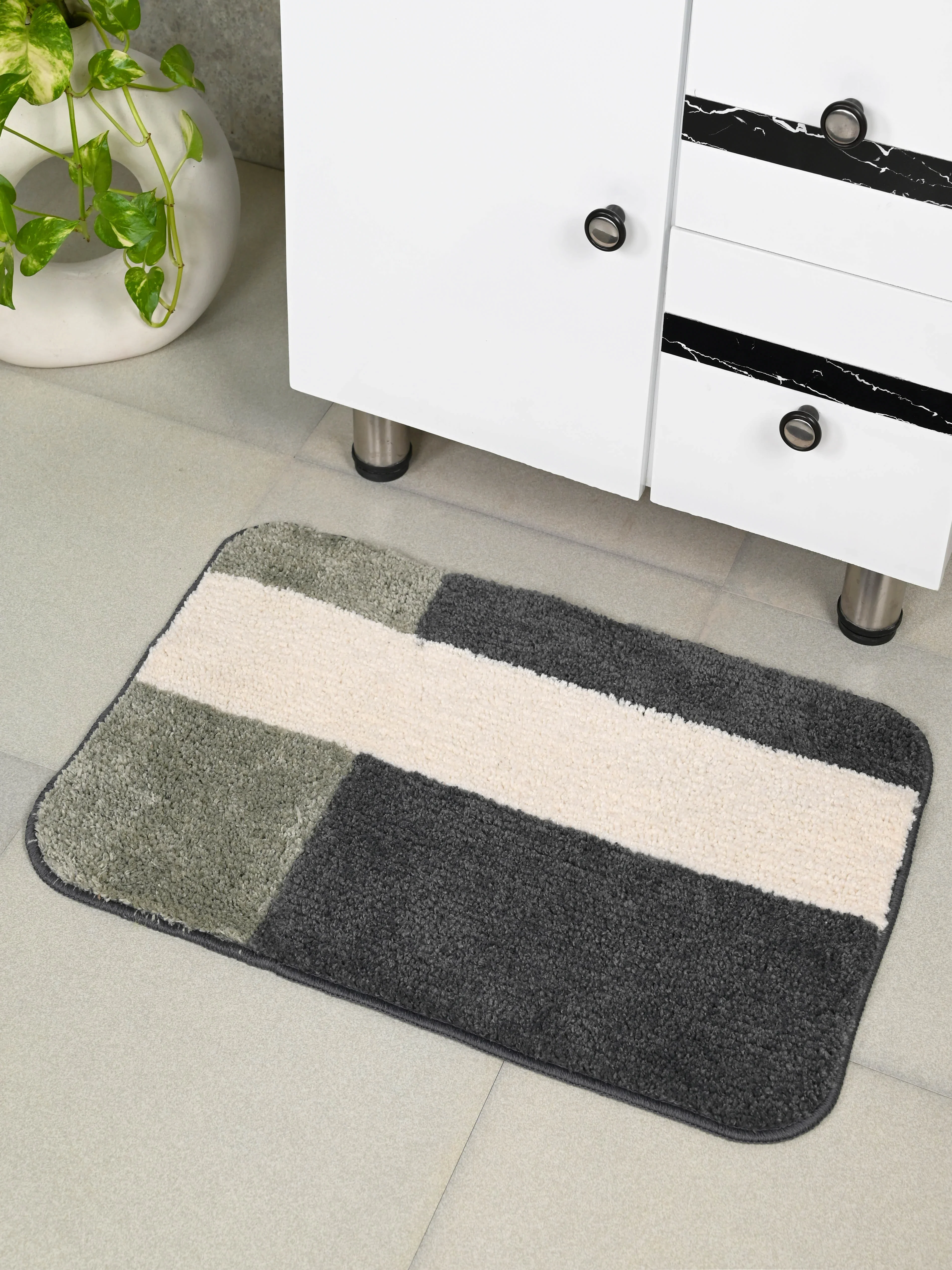 JOOP Soft Anti-Skid Bathmat | 2-Piece Bath Set - Image 15