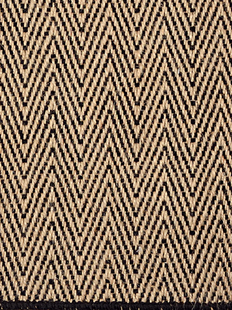 Zig-Zag Jute Runner | Classic Pattern & Durable Craftsmanship - Image 3
